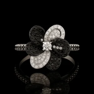 Black And White Diamond Floreale Ring Nº9
