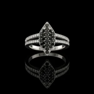 Black And White Diamond Shield Ring Nº3